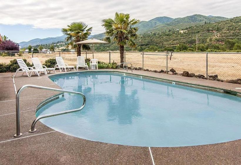 בית מלון כפרי Ashland Valley Inn