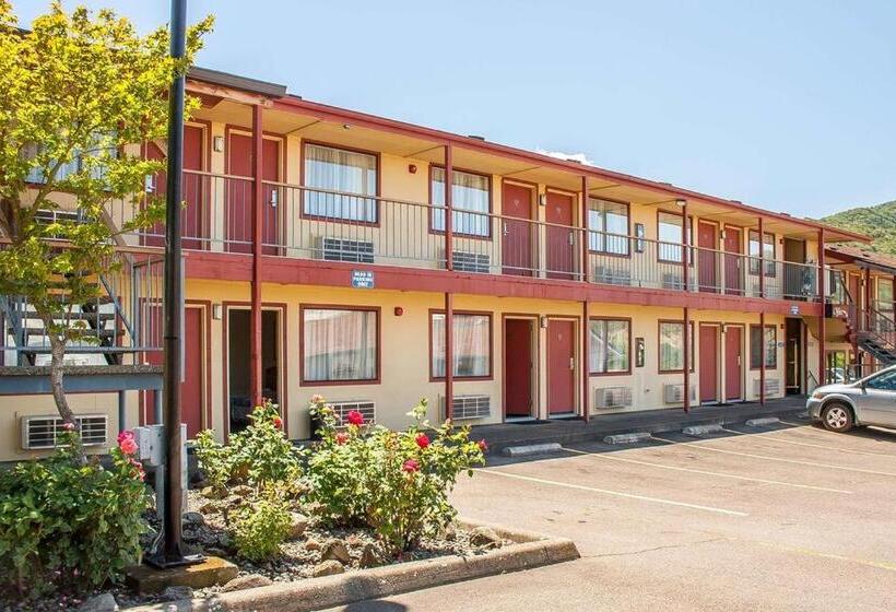 בית מלון כפרי Ashland Valley Inn