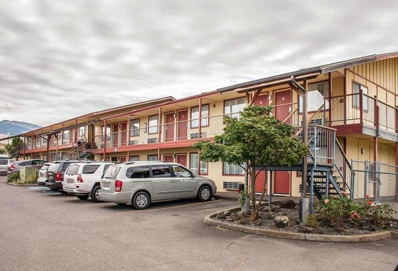 בית מלון כפרי Ashland Valley Inn