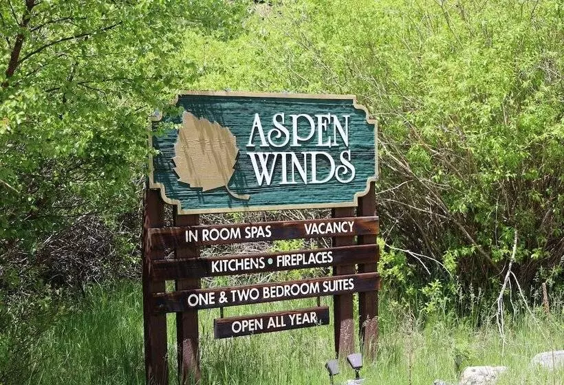 ホテル Aspen Winds On Fall River