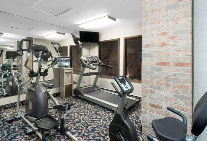 فندق Baymont By Wyndham Zanesville