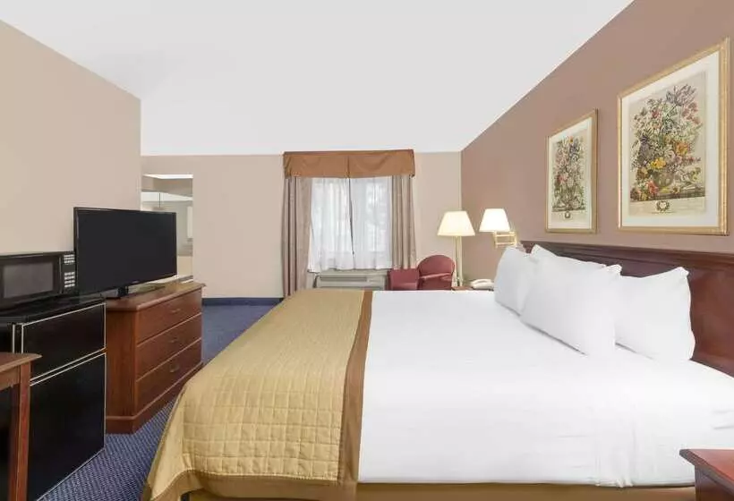 فندق Baymont By Wyndham Zanesville