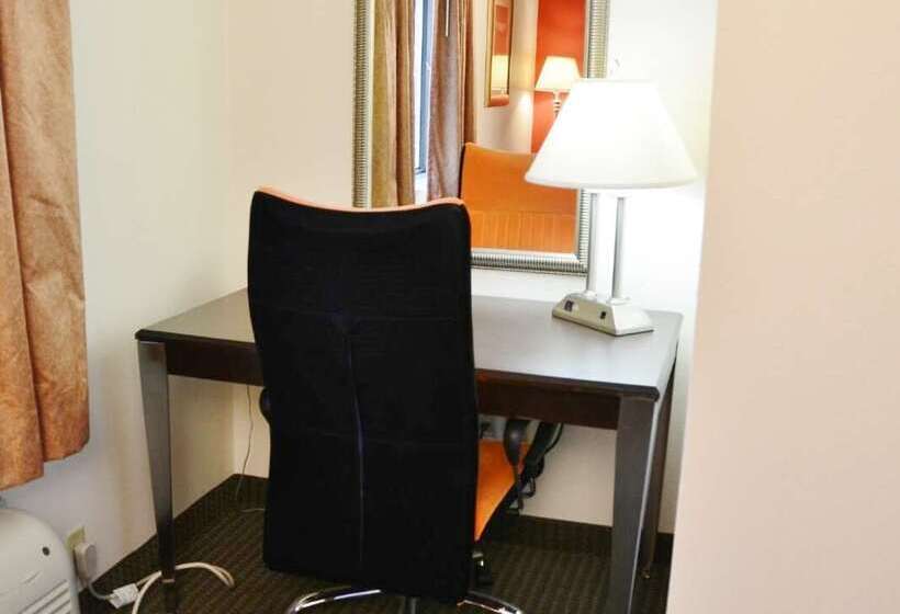 ホテル Country Hearth Inn & Suites Kenton