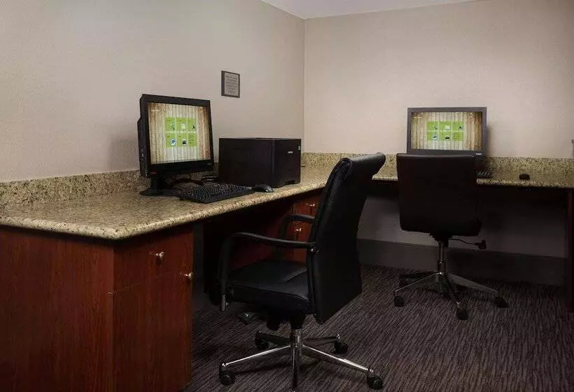 בית מלון כפרי Country Inn & Suites By Radisson, Portland International Airport, Or