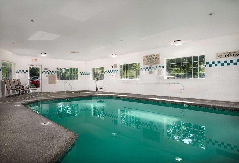 ホテル Country Inn & Suites By Radisson, Portland International Airport, Or