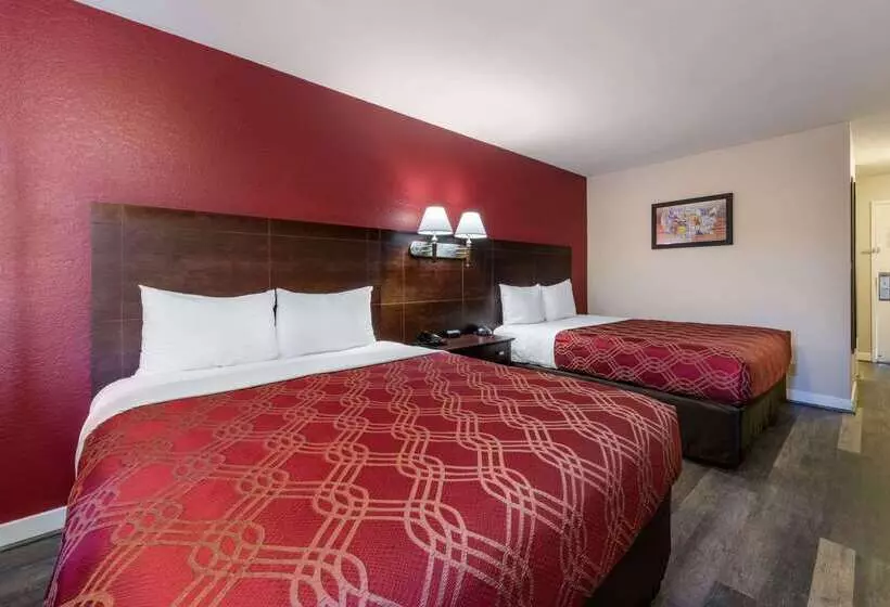 酒店 Bay Breeze Inn