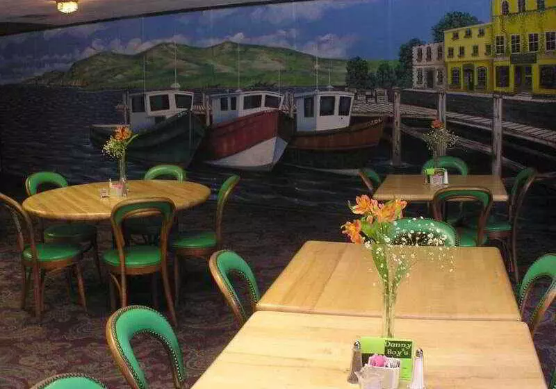 호텔 Quality Inn & Suites