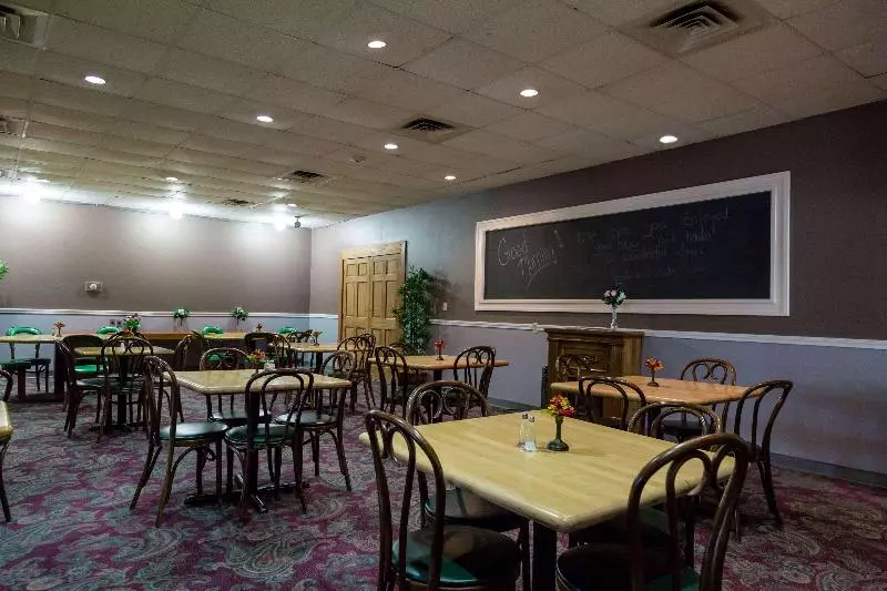 호텔 Quality Inn & Suites