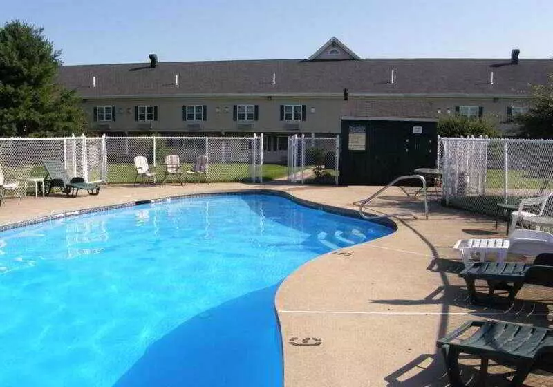 호텔 Quality Inn & Suites