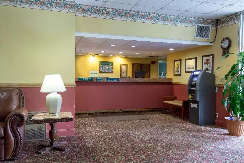 호텔 Quality Inn & Suites