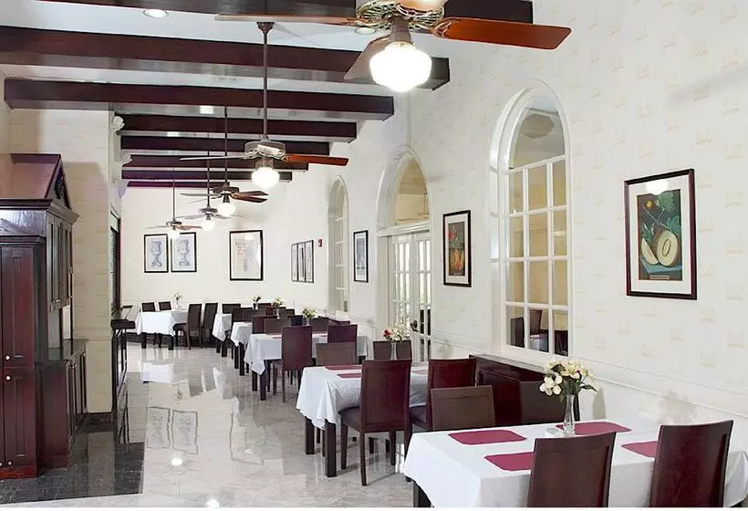 酒店 Congress  And Suites