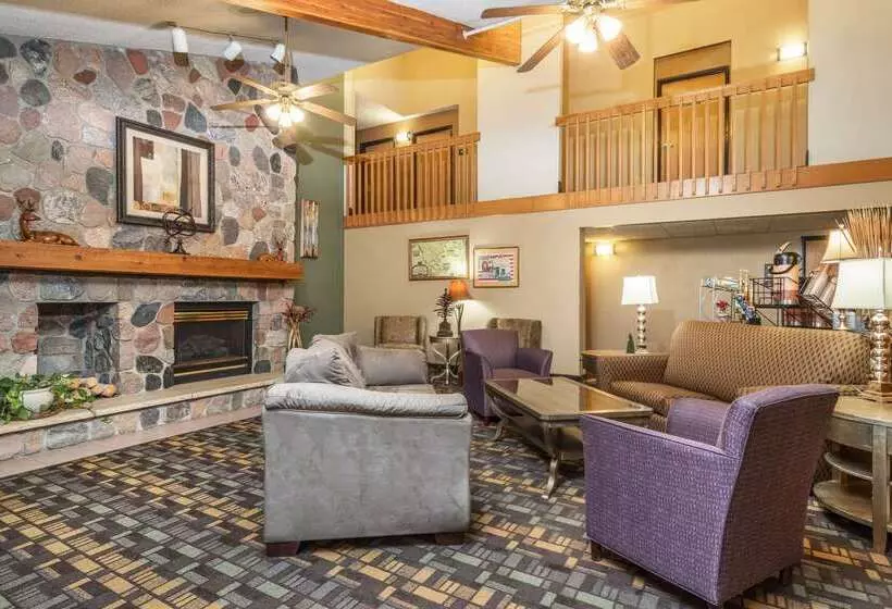 Motelli Americinn By Wyndham Little Falls