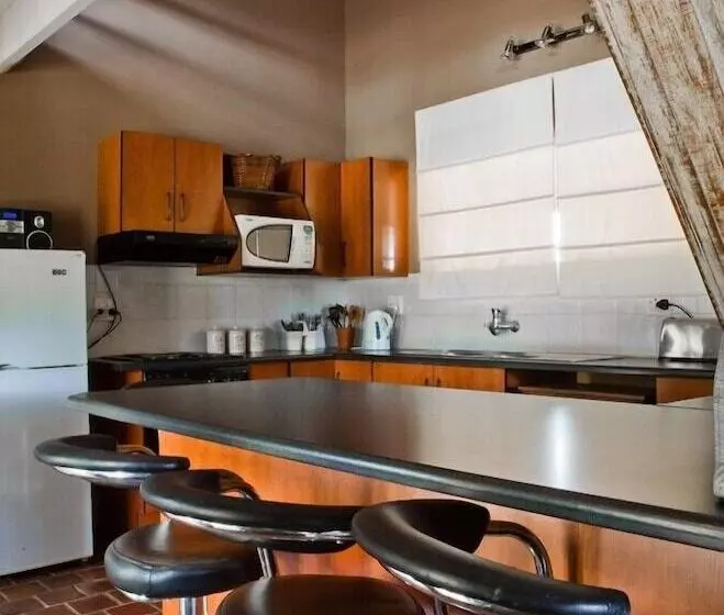 Aamiaismajoitus (B&B) Ambers & Grace Guest Farm