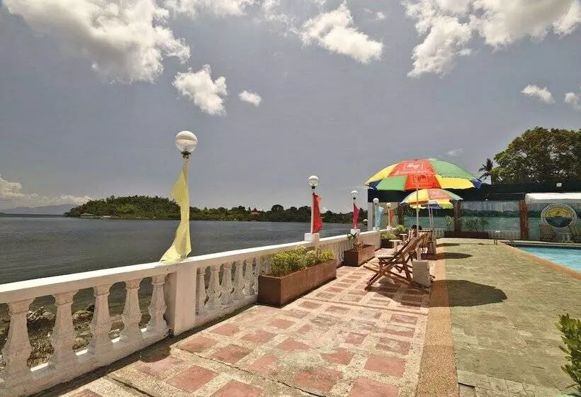 Hotelli El Pueblo Rhizort