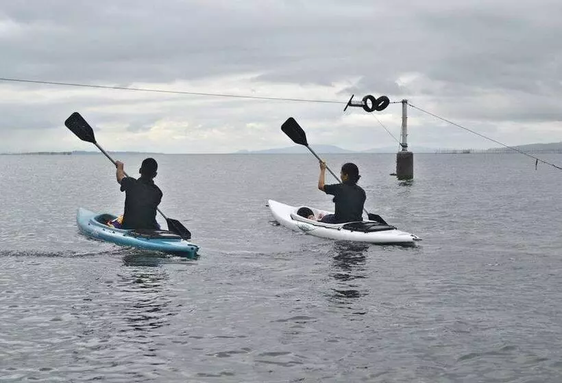 Hotelli El Pueblo Rhizort