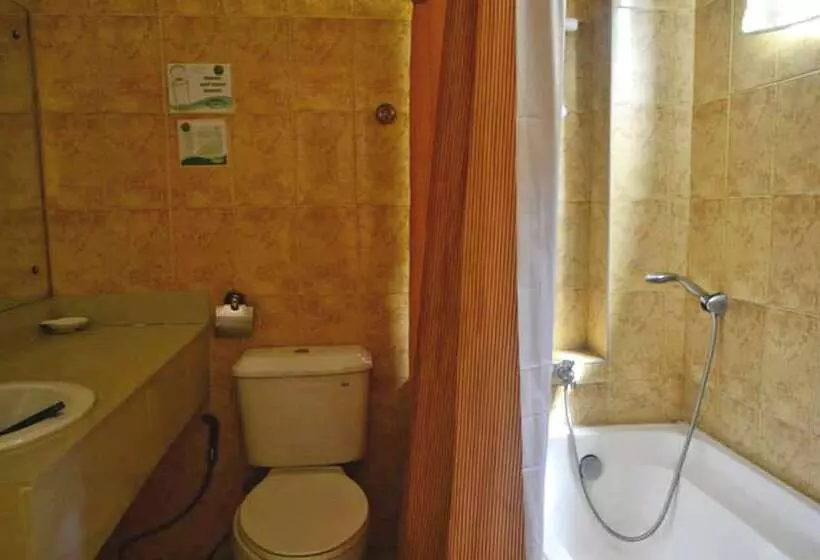 Hotelli El Pueblo Rhizort