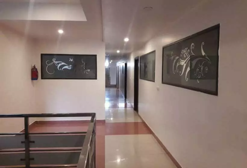 هتل Jainson Residency