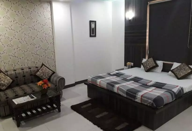 هتل Jainson Residency