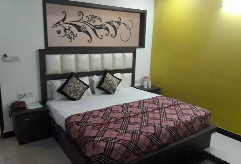 هتل Jainson Residency