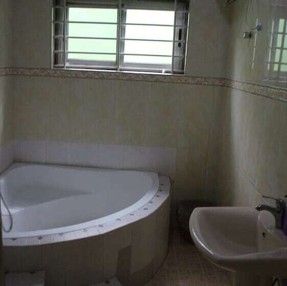 ホテル Pioneer Guest Lodge