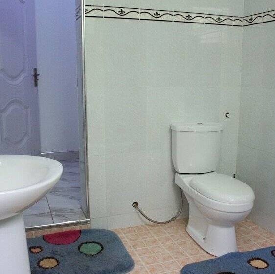 ホテル Pioneer Guest Lodge