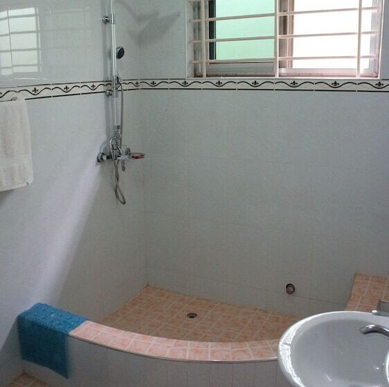 ホテル Pioneer Guest Lodge