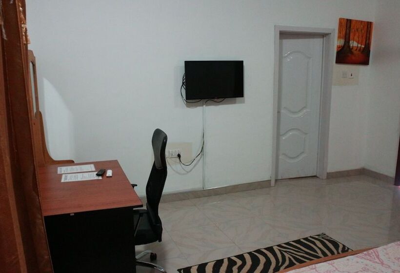 ホテル Pioneer Guest Lodge