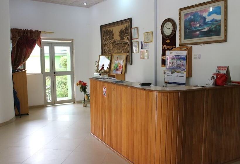 ホテル Pioneer Guest Lodge