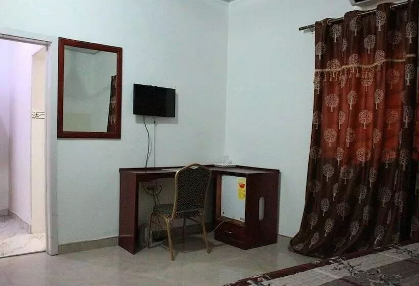 Hotelli Pioneer Guest Lodge