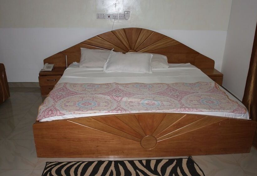 ホテル Pioneer Guest Lodge