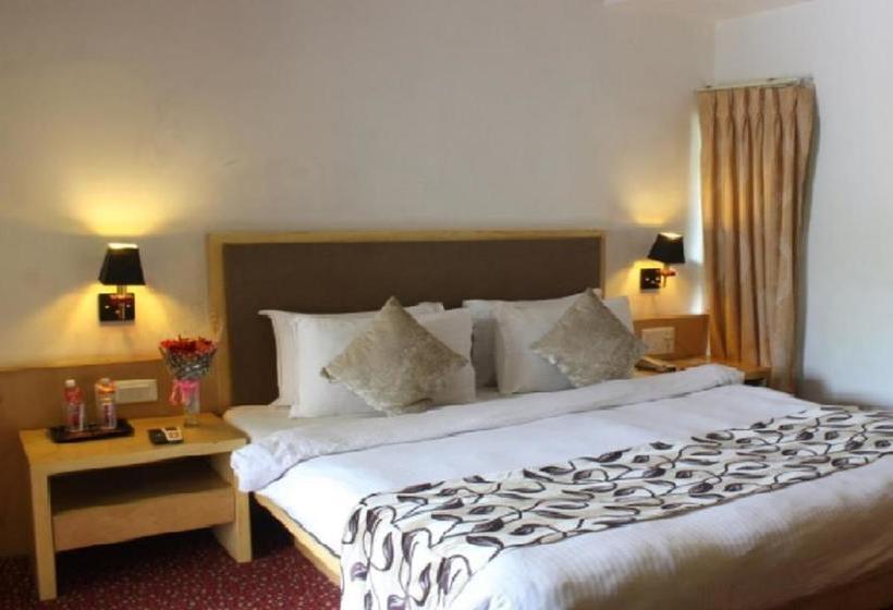 ホテル Top3 Lords Resort Bhavnagar