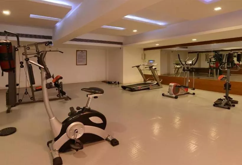 هتل Top3 Lords Resort Bhavnagar