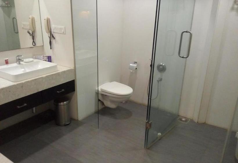 ホテル Top3 Lords Resort Bhavnagar