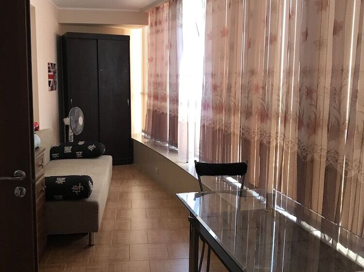 בית מלון כפרי Very