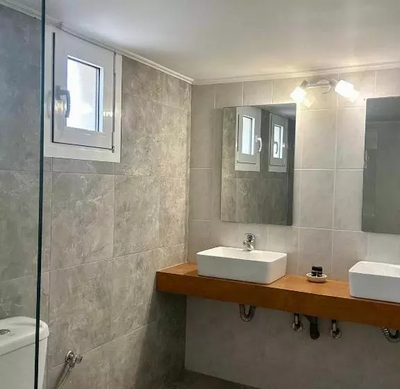 Nautica Hotel Apartments