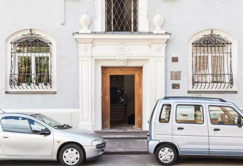 Pensione Bolzano Rooms