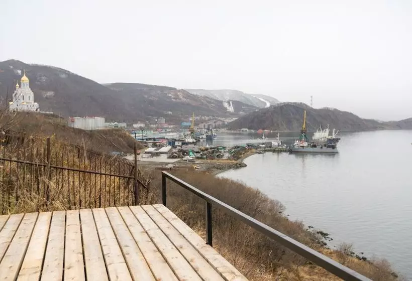 Retkeilymaja Bay House