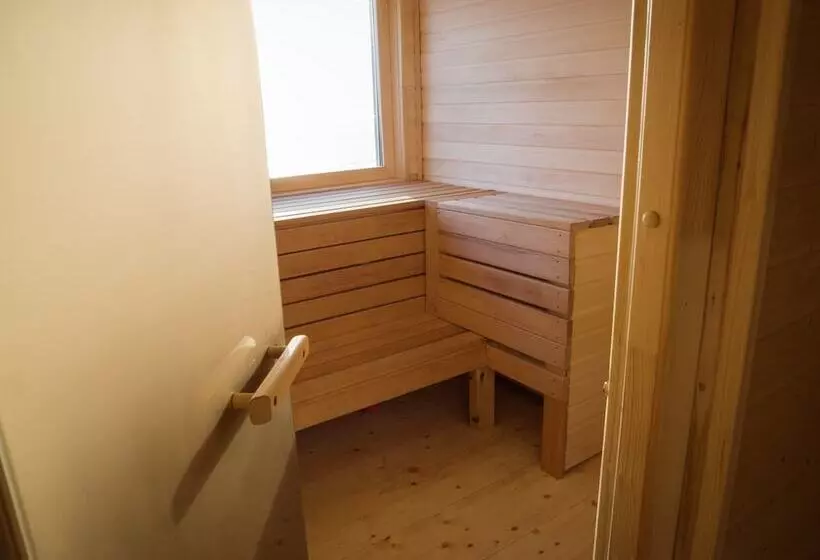 Retkeilymaja Bay House