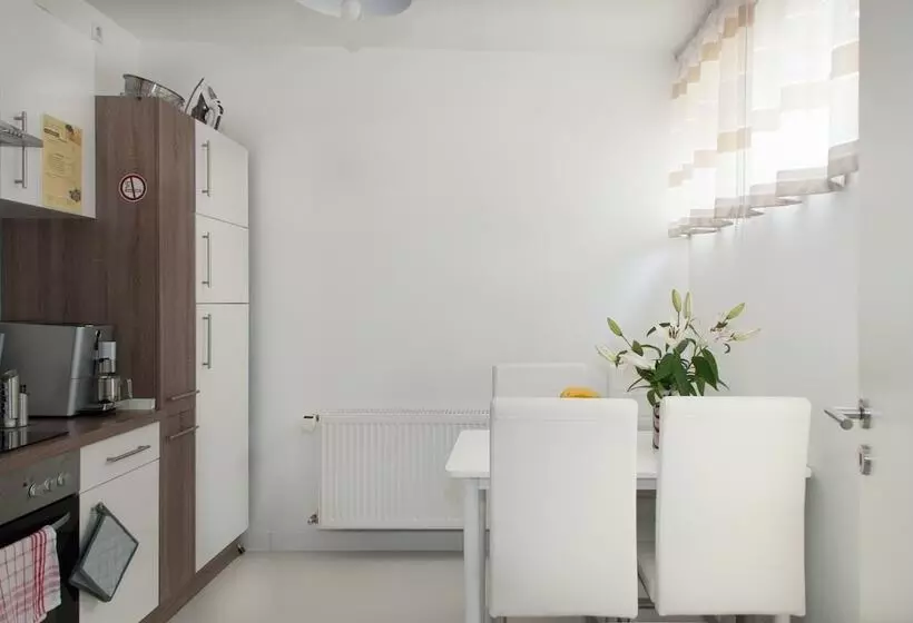 Apartments Room Leverkusen City