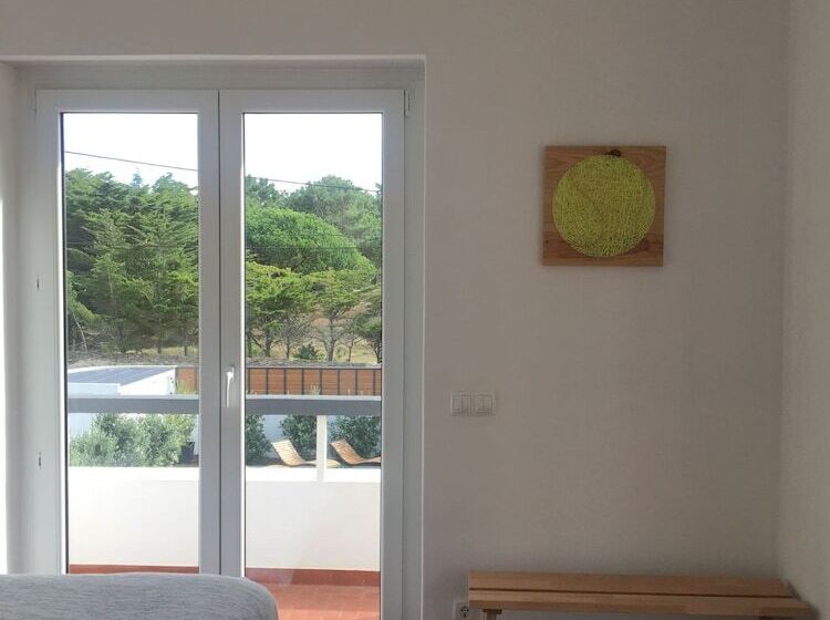 تختخواب و صبحانه Azen Cool House