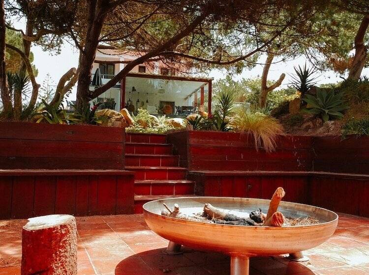 تختخواب و صبحانه Azen Cool House