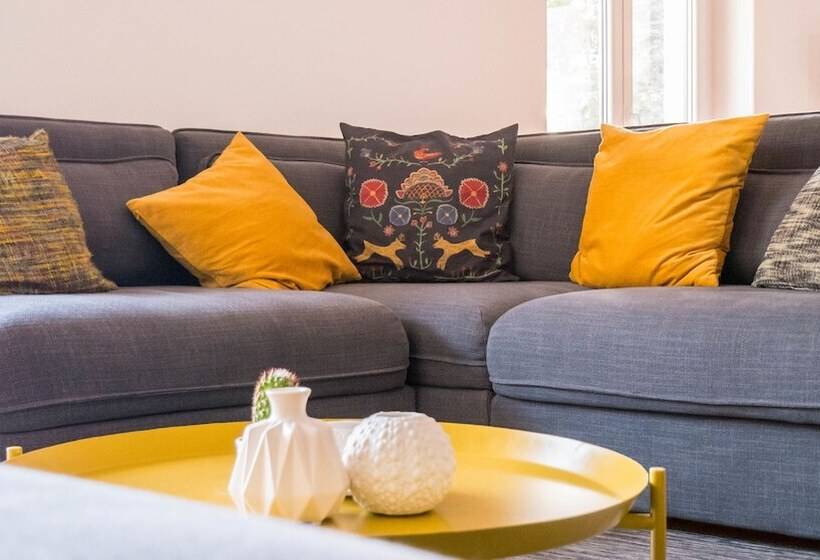 تختخواب و صبحانه Azen Cool House