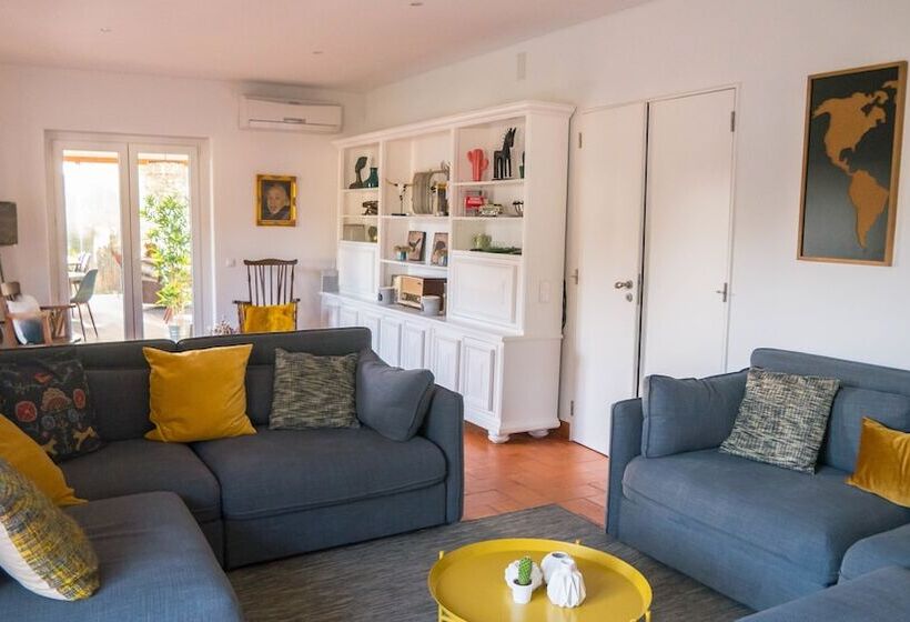 تختخواب و صبحانه Azen Cool House