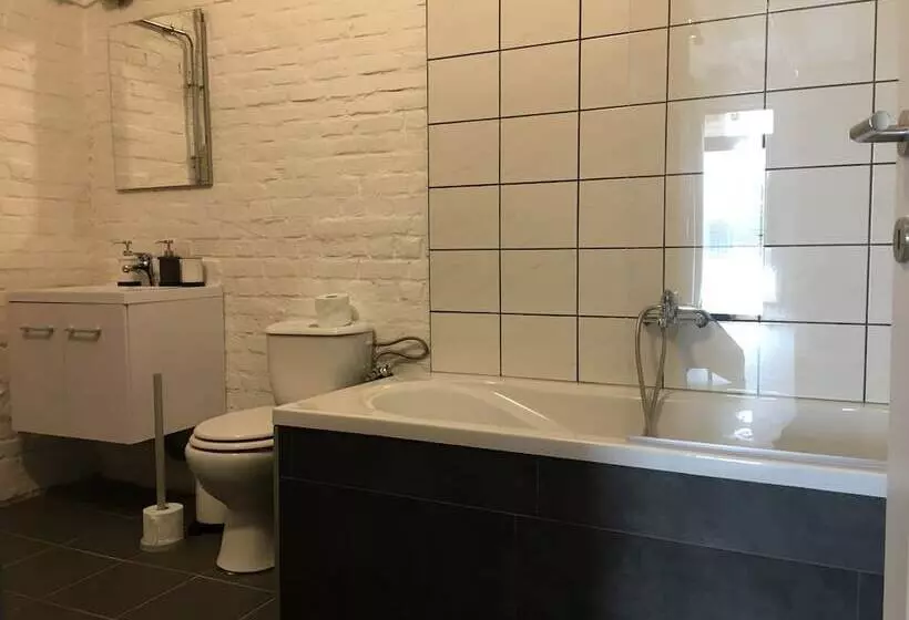 Belevingshoeve  De Smishoeve