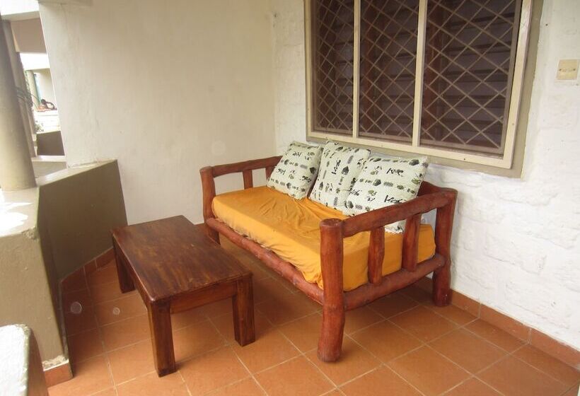 Delina Cottage Diani