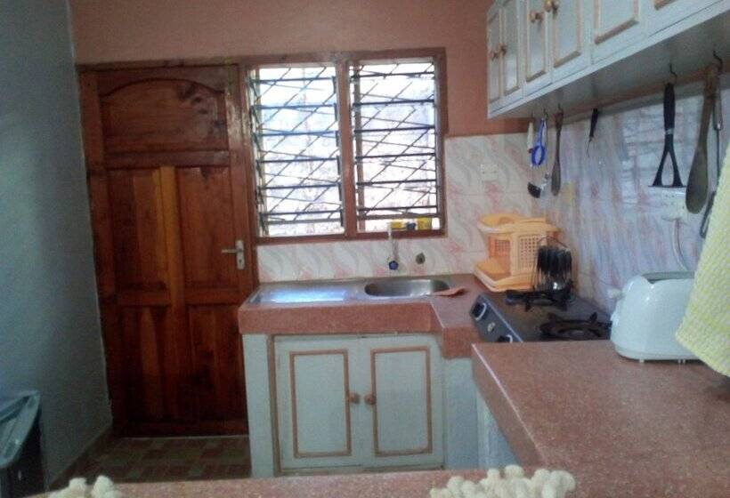 Delina Cottage Diani