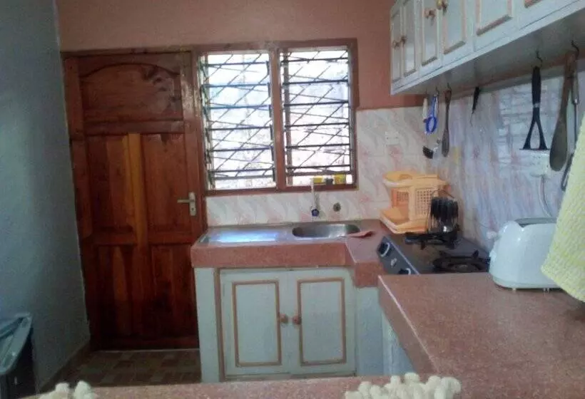 Delina Cottage Diani