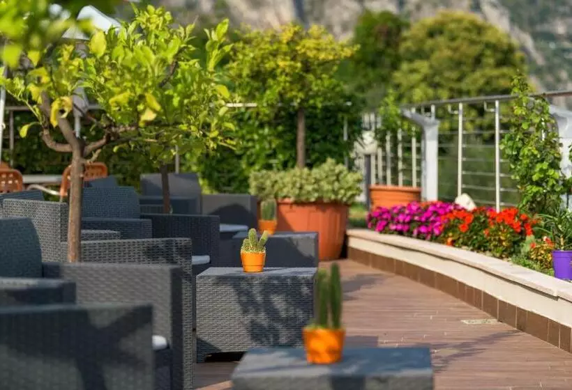 Garda Suite Hotel Adults Only
