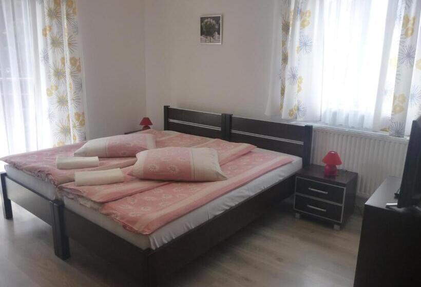 هتل Ośrodek Wypoczynkowy Nad Stawem Holiday Resort By The Lake Erholungsheim Am See Prázdninový Dů