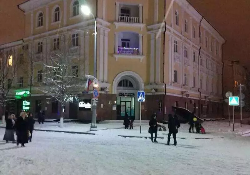 هتل Uyut On Prospekt Putina 19